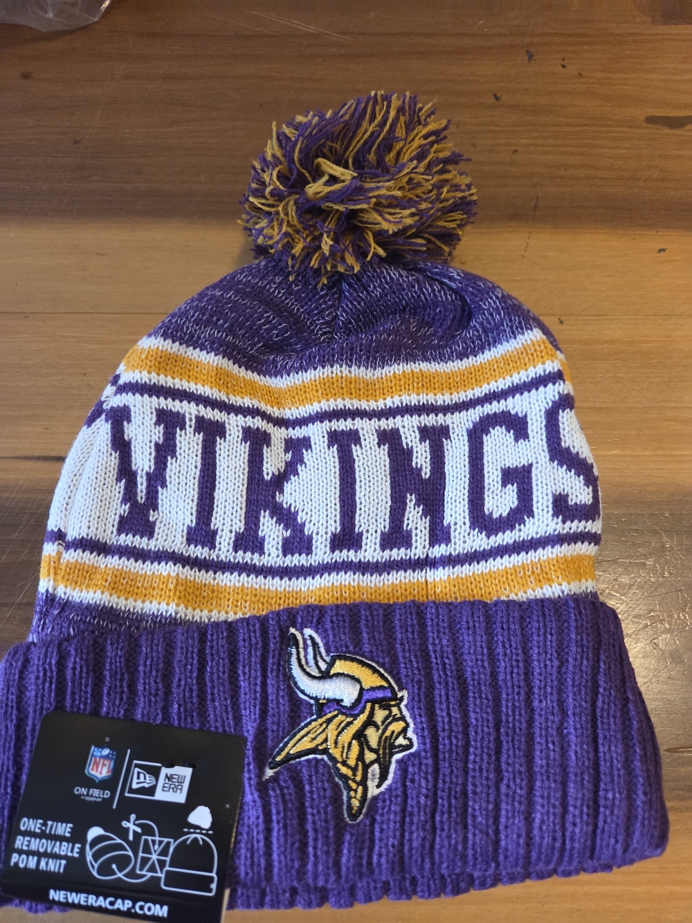New Era Minnesota Vikings Purple Pom Knit Beanie